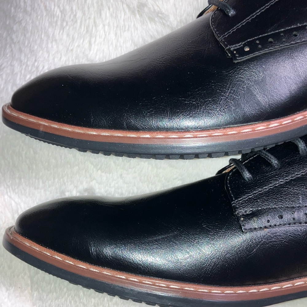 Black Oxford Dress Shoes with Smooth Leather and Classic Design - Picture 6 of 12